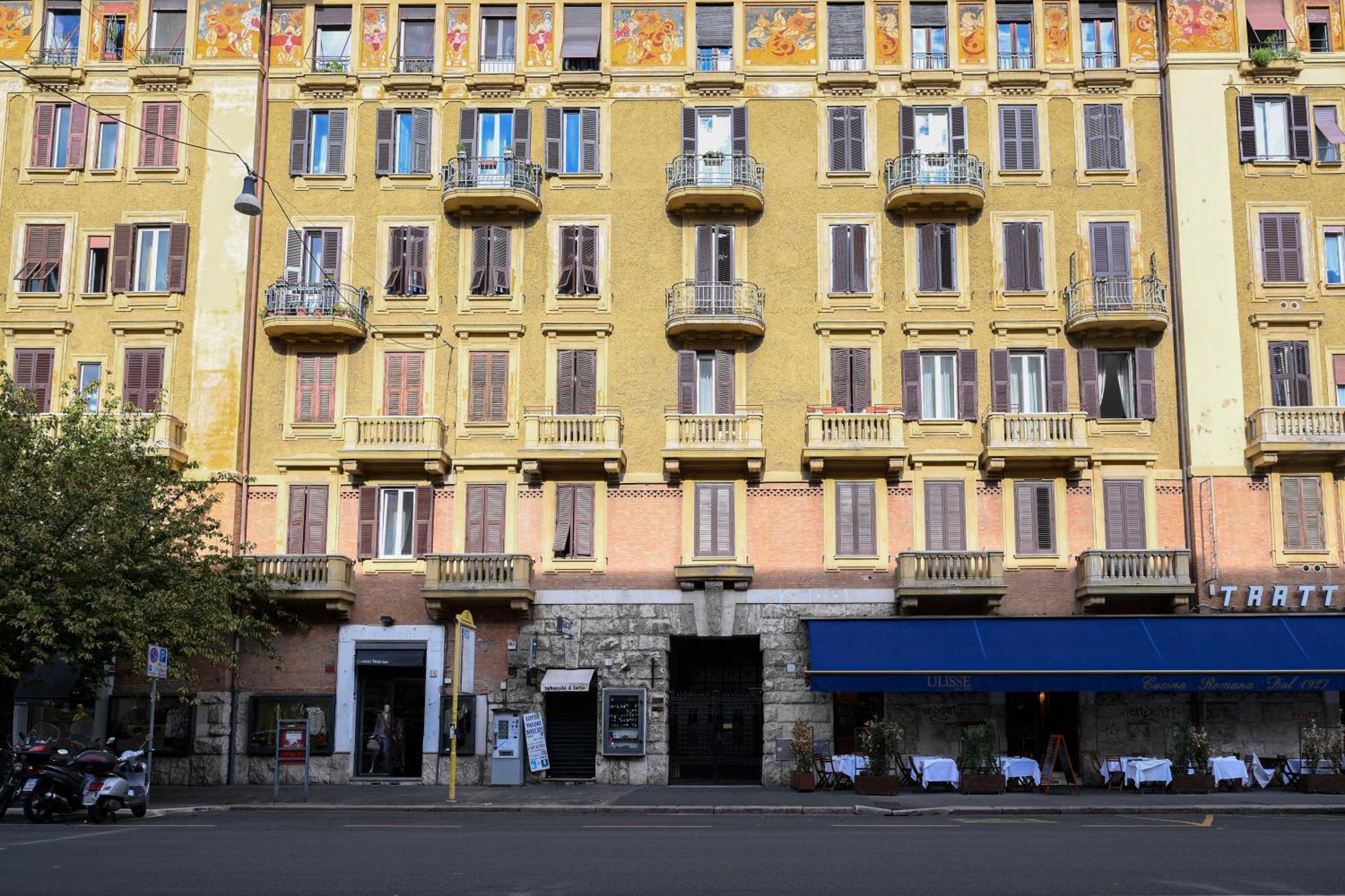 Ferrari 12 - Vaticano Apartment