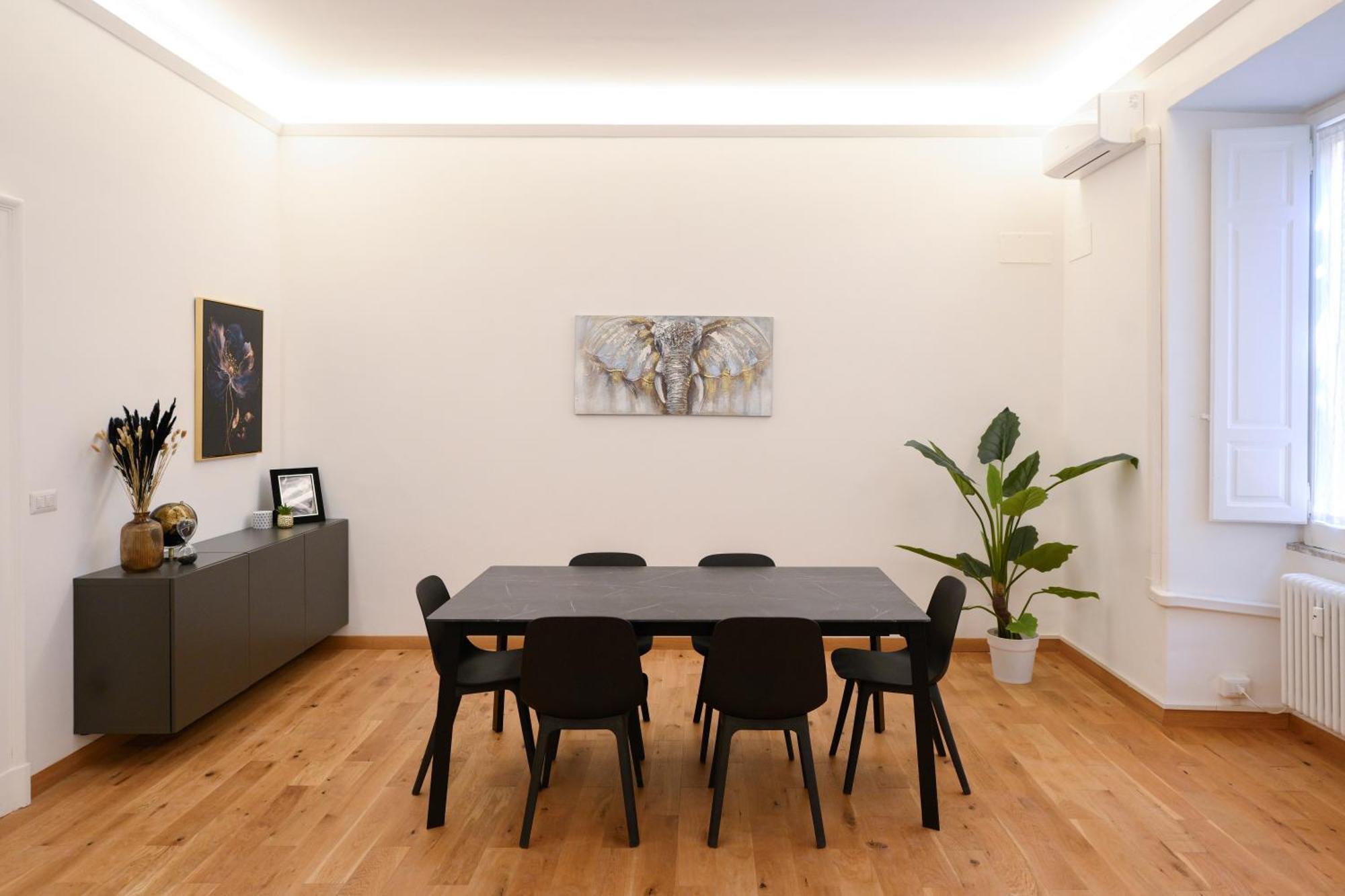 Ferrari 12 - Vaticano Apartment